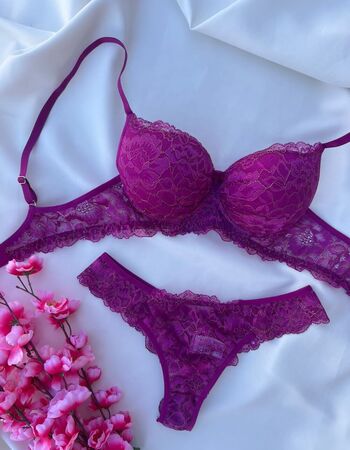 imagem CONJUNTO PREMIUM FUCSIA COM DOURADO